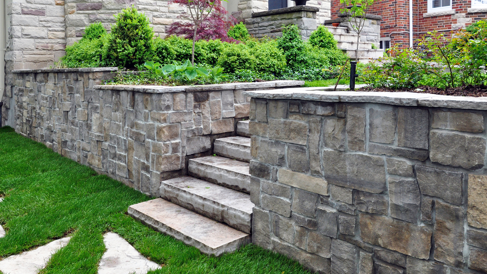 Natural,Stone,Steps,And,Retaining,Wall,In,The,Garden.